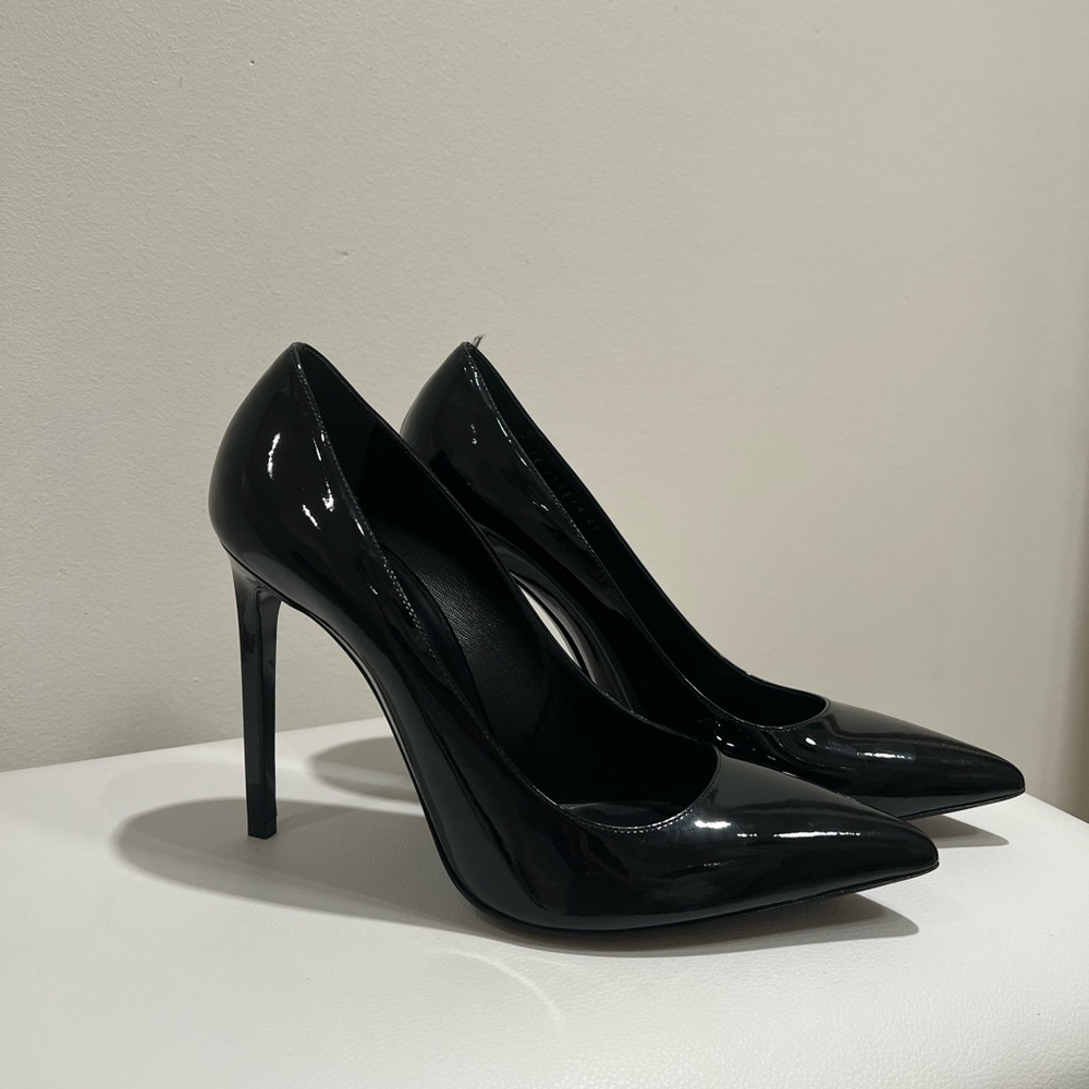ZOE PUMPS IN PATENT LEATHER